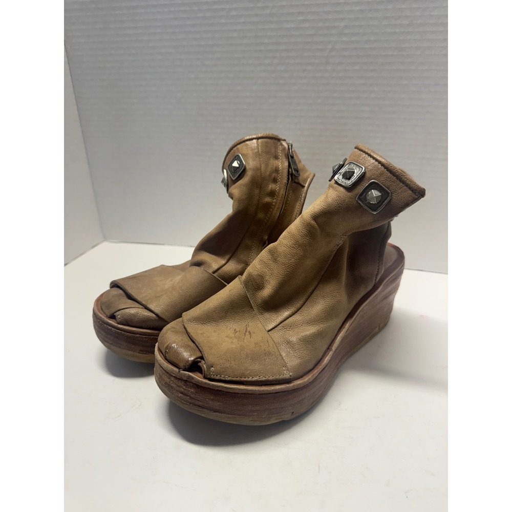 A.S. 98 Tan Leather Studded Wedge Sandals Open Toe Platform Made in Italy 36 6